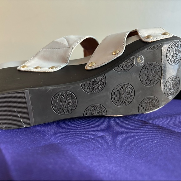 Vince Casmuto size 37 sandals. EUC - Picture 10 of 15